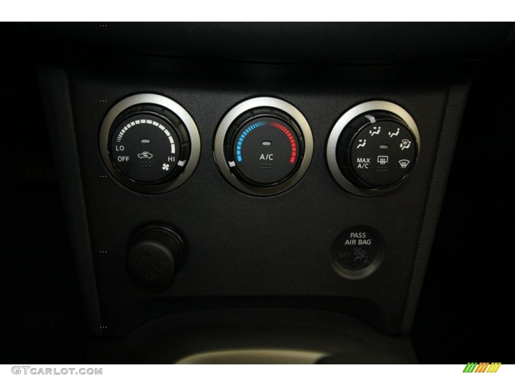 2008 Nissan Rogue SL Controls Photo #69012088