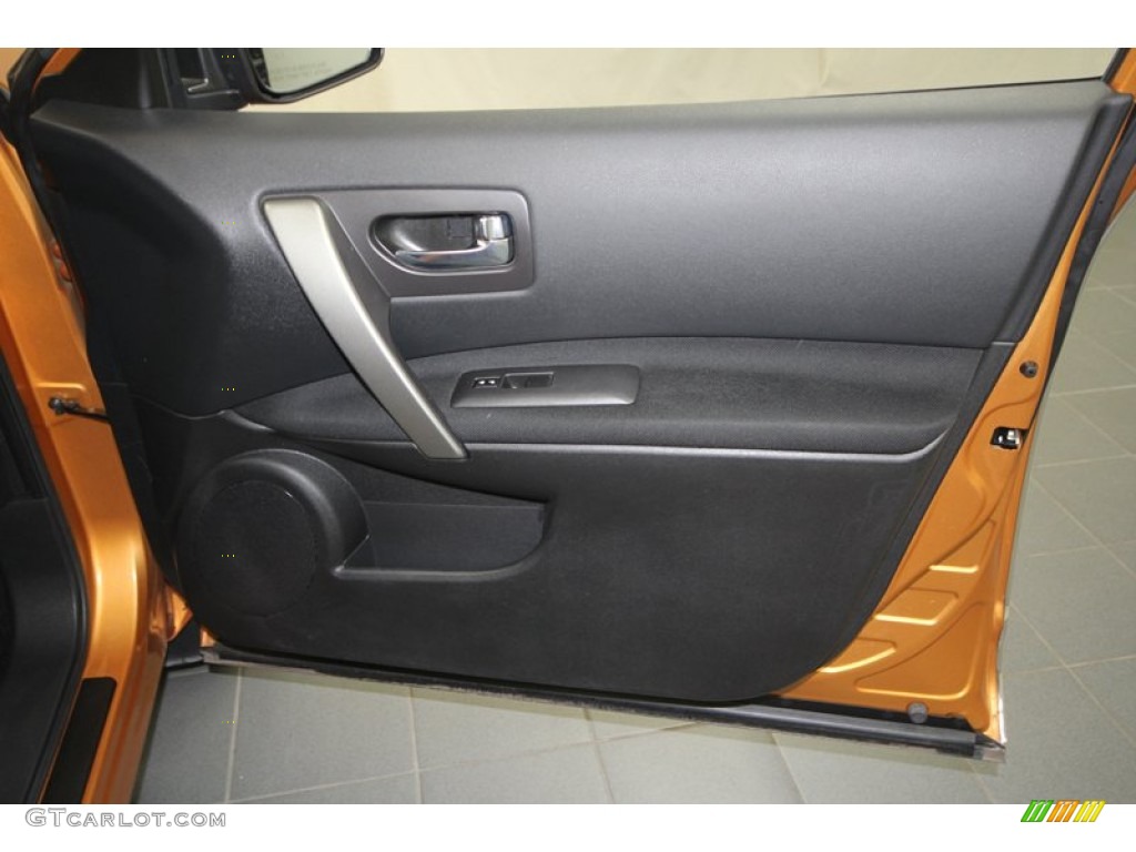 2008 Nissan Rogue SL Door Panel Photos
