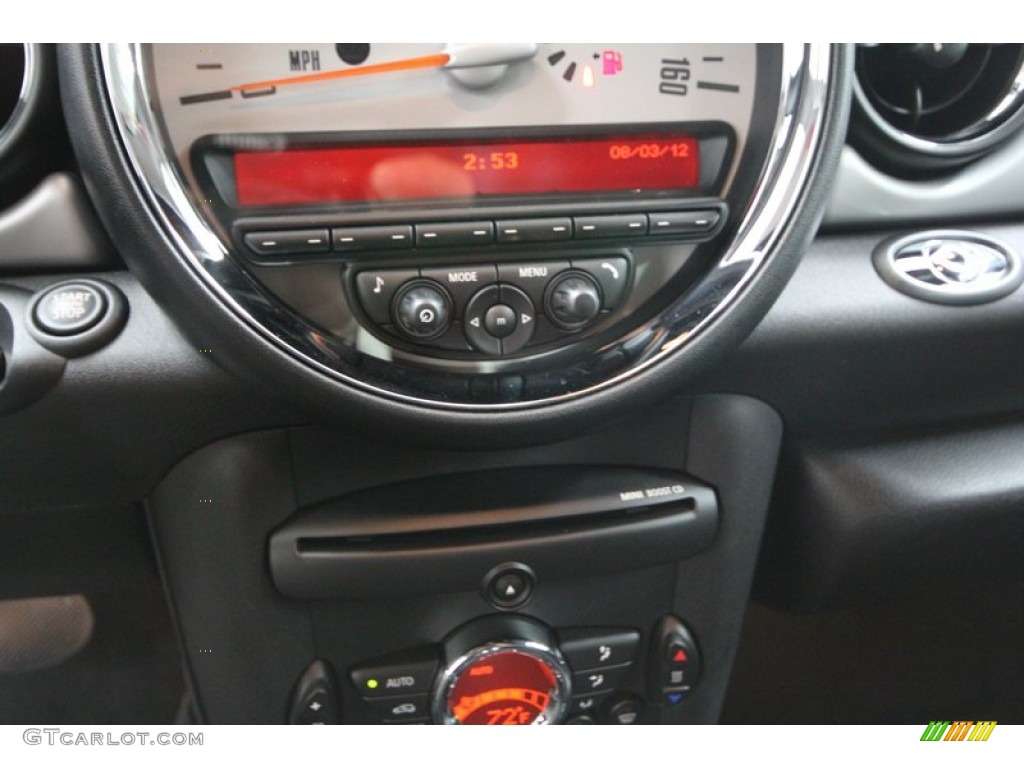 2013 Mini Cooper Roadster Controls Photo #69012592