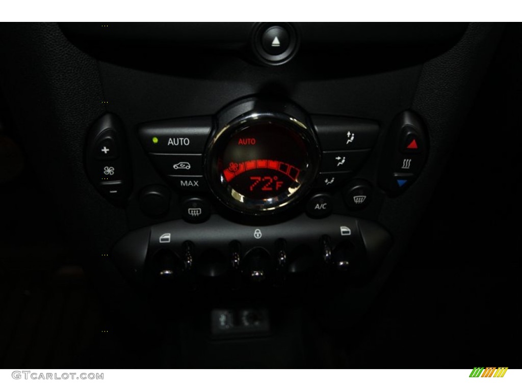 2013 Mini Cooper Roadster Controls Photo #69012601