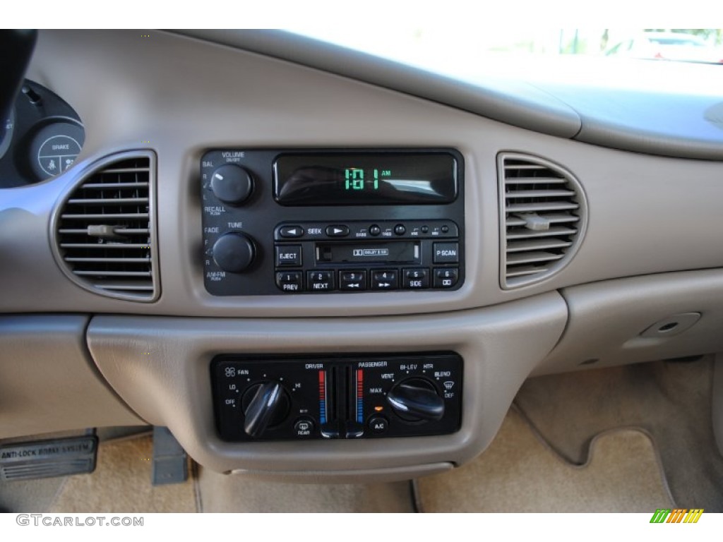 2001 Buick Century Custom Controls Photo #69013117