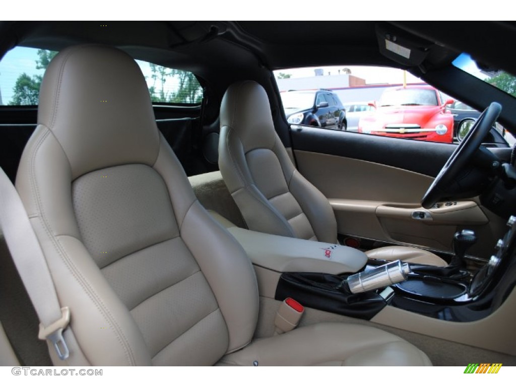 Cashmere Interior 2005 Chevrolet Corvette Coupe Photo #69014017