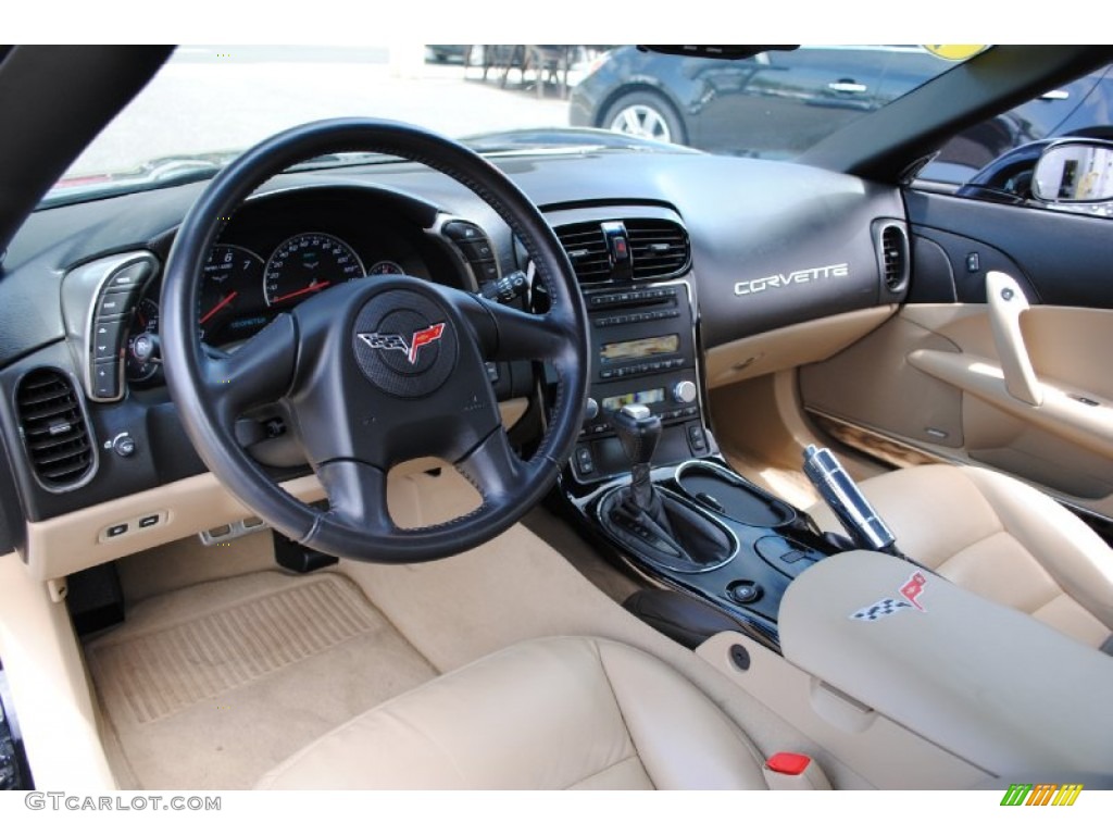 Cashmere Interior 2005 Chevrolet Corvette Coupe Photo #69014062