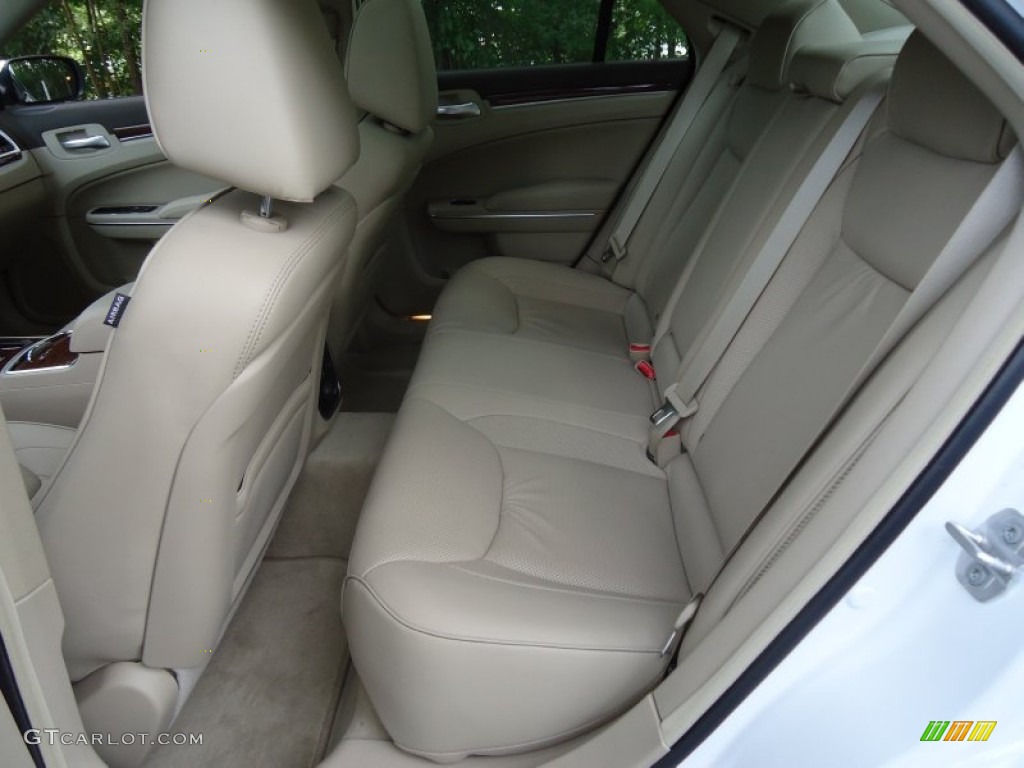 2012 Chrysler 300 C Rear Seat Photo #69015529