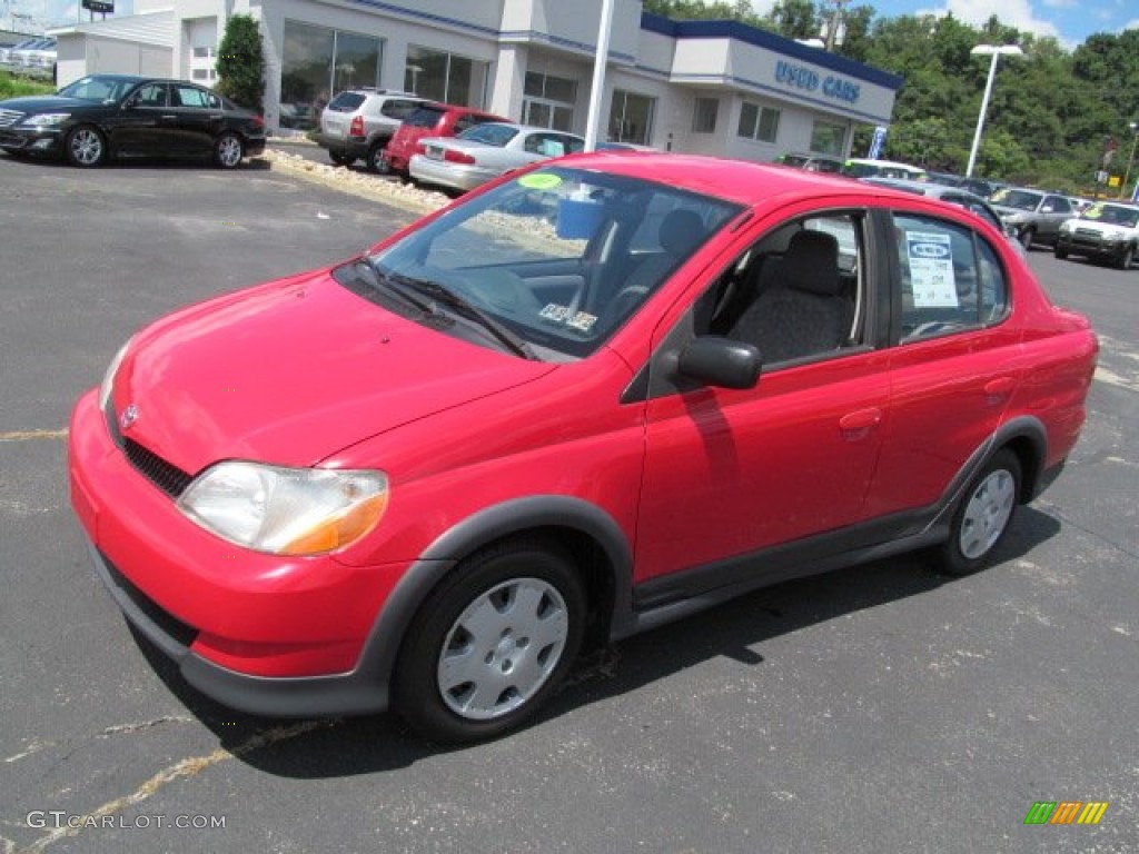 2000 ECHO Sedan - Absolutely Red / Warm Gray photo #5