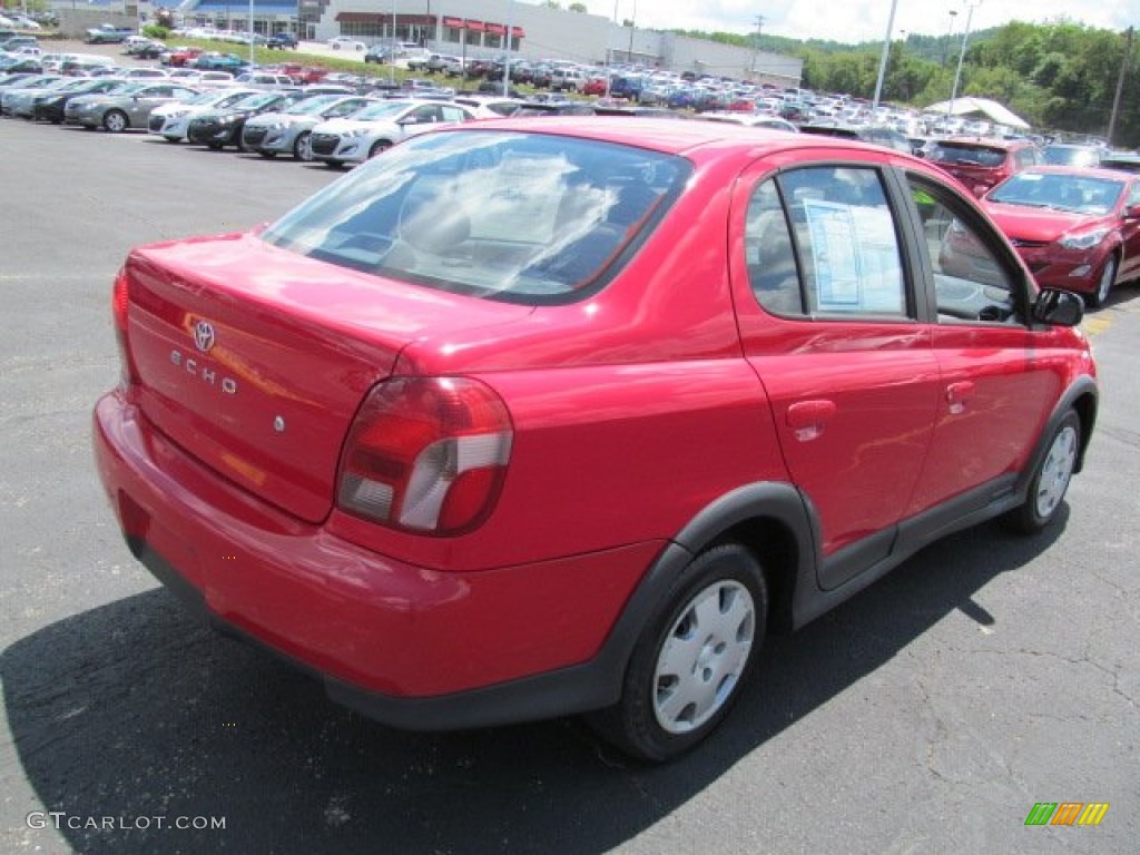 2000 ECHO Sedan - Absolutely Red / Warm Gray photo #9
