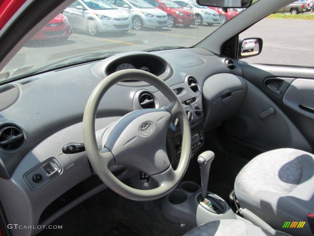 2000 ECHO Sedan - Absolutely Red / Warm Gray photo #13