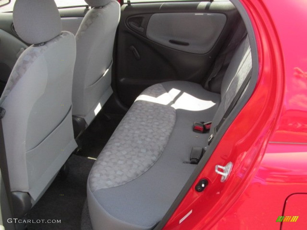 2000 ECHO Sedan - Absolutely Red / Warm Gray photo #20