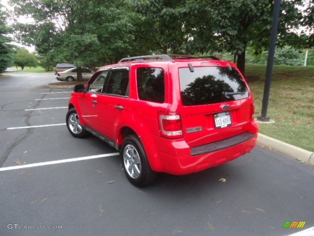 2009 Escape XLT V6 - Torch Red / Charcoal photo #5
