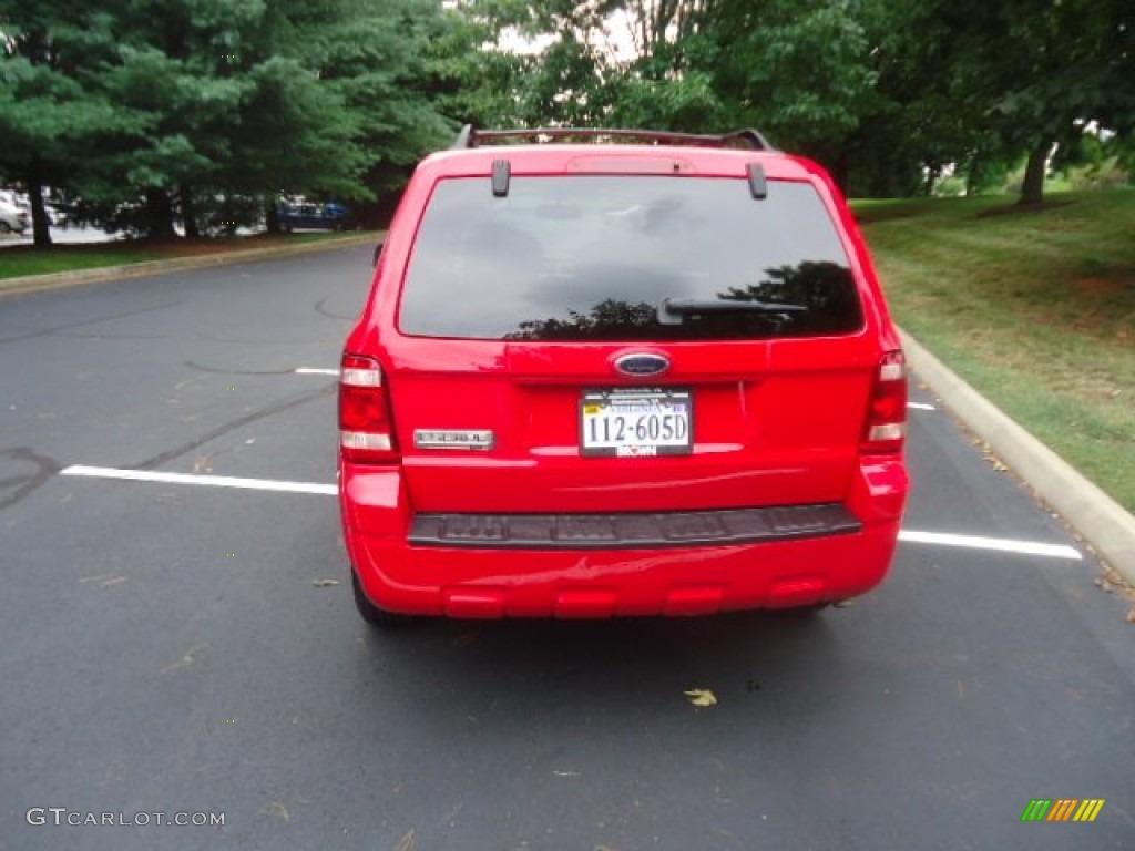 2009 Escape XLT V6 - Torch Red / Charcoal photo #6