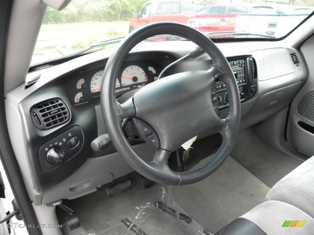 2004 Ford F150 SVT Lightning Medium Graphite Steering Wheel Photo #69022618