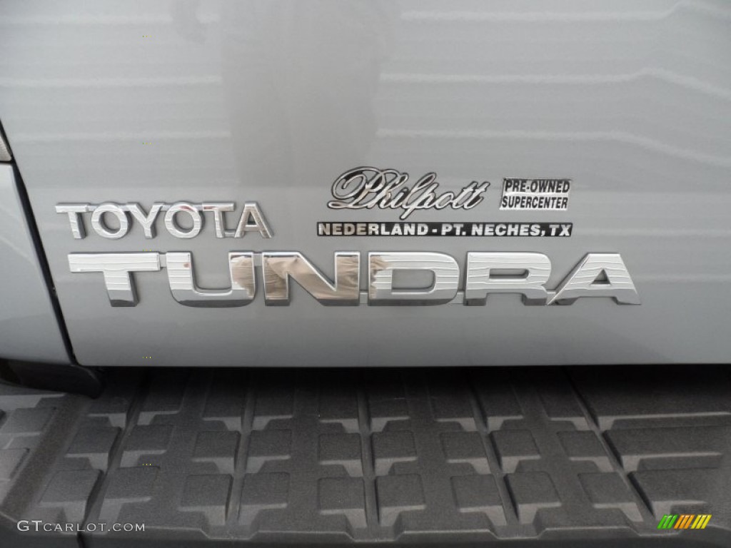 2011 Tundra Double Cab 4x4 - Silver Sky Metallic / Black photo #17