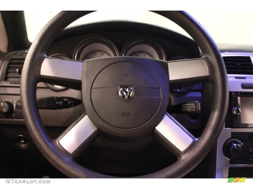 2010 Dodge Charger SXT Steering Wheel Photos