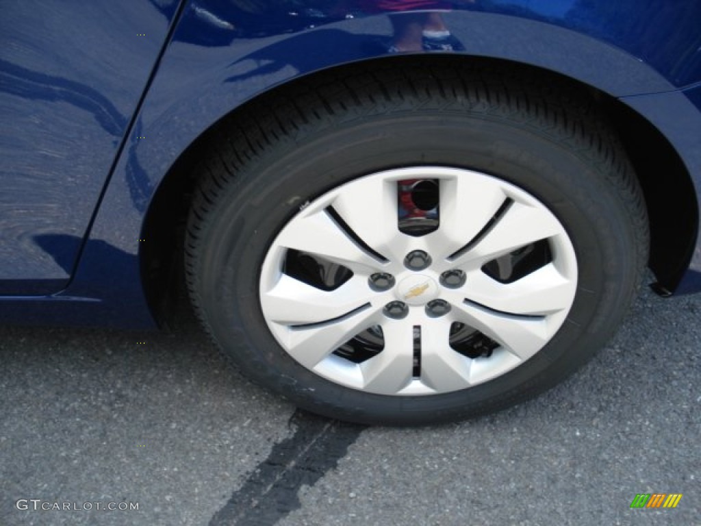 2012 Chevrolet Cruze LS Wheel Photo #69032074