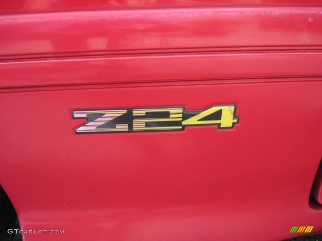 1993 Chevrolet Cavalier Z24 Coupe Marks and Logos Photos