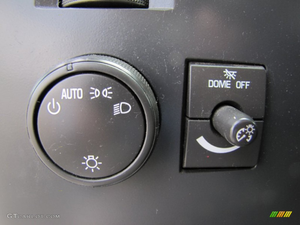 2008 Chevrolet Silverado 3500HD LS Crew Cab 4x4 Controls Photo #69033821
