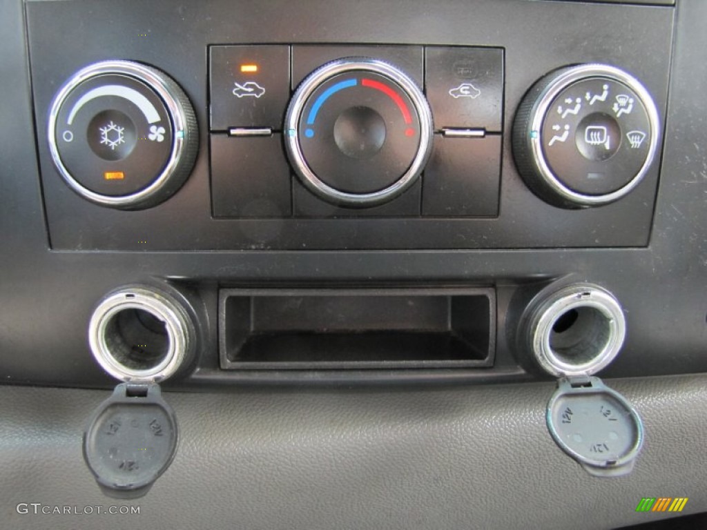2008 Chevrolet Silverado 3500HD LS Crew Cab 4x4 Controls Photo #69033875