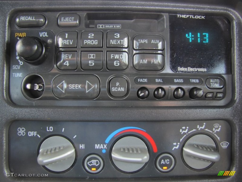 1998 Chevrolet C/K K1500 Silverado Extended Cab 4x4 Audio System Photos