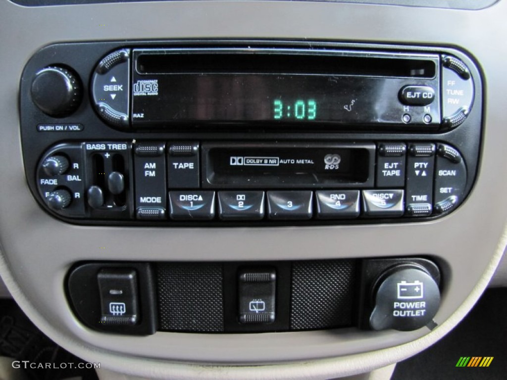 2003 Chrysler PT Cruiser Limited Audio System Photos