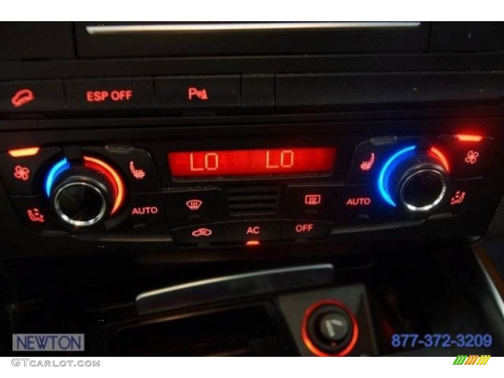 2009 Q5 3.2 Premium Plus quattro - Ice Silver Metallic / Black photo #24