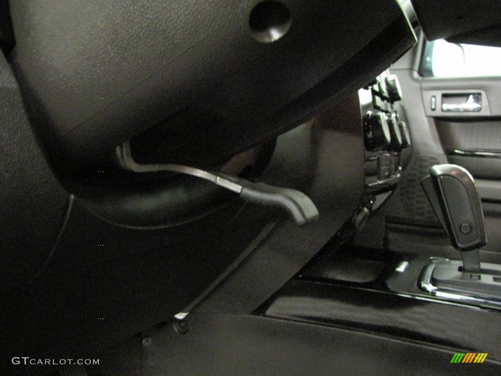 2010 Escape Limited V6 4WD - Steel Blue Metallic / Charcoal Black photo #26