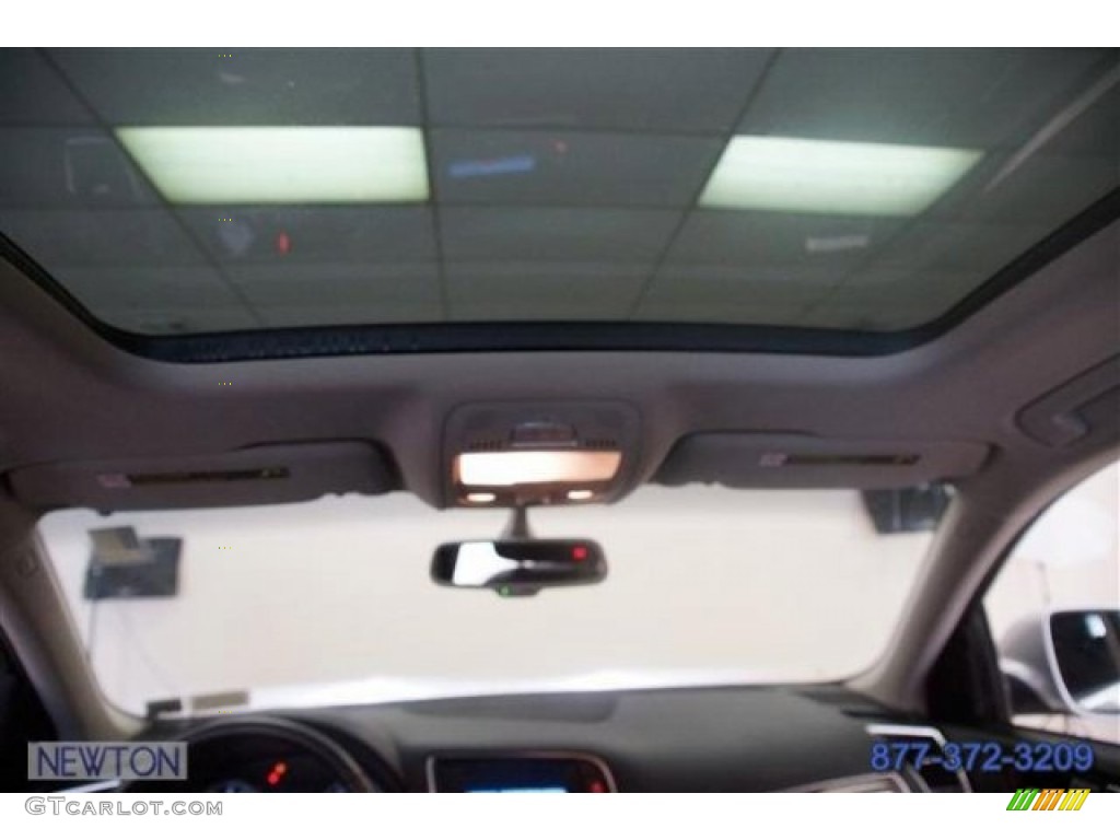 2009 Q5 3.2 Premium Plus quattro - Ice Silver Metallic / Black photo #46