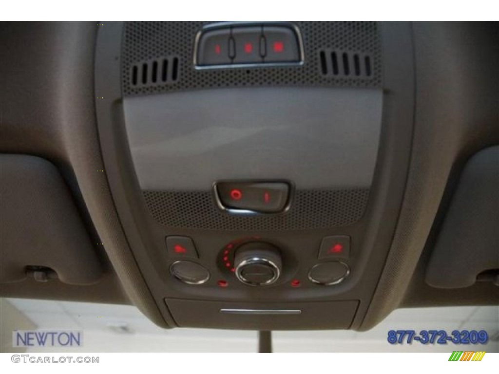 2009 Q5 3.2 Premium Plus quattro - Ice Silver Metallic / Black photo #55