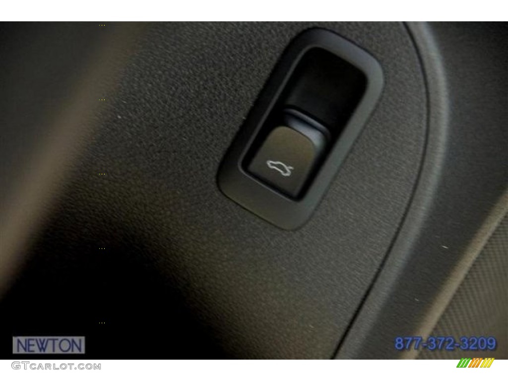 2009 Q5 3.2 Premium Plus quattro - Ice Silver Metallic / Black photo #88