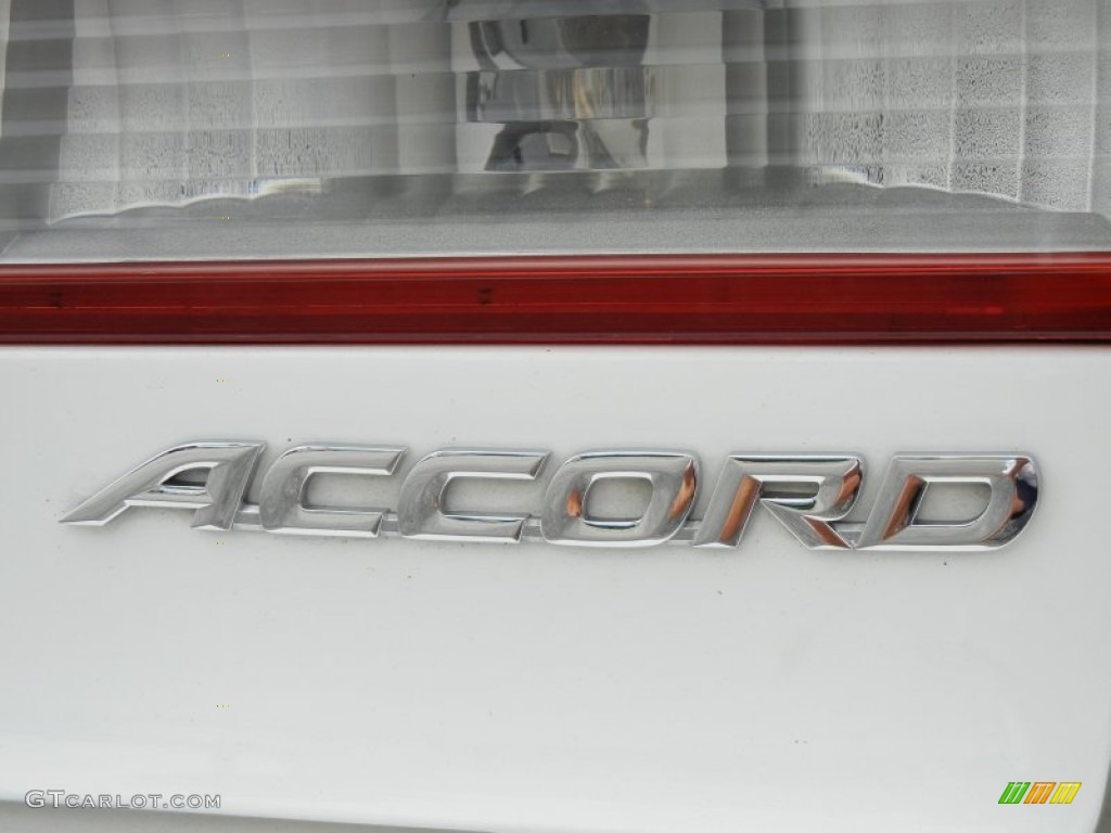 2002 Accord LX Sedan - Taffeta White / Ivory photo #9