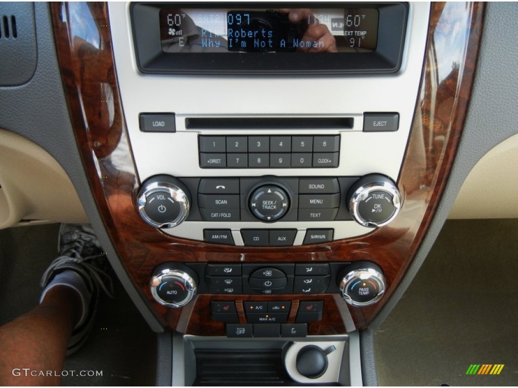 2012 Ford Fusion SEL Controls Photo #69045197