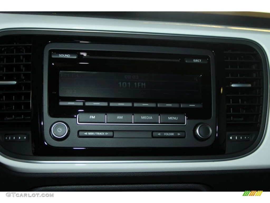 2013 Beetle 2.5L - Candy White / Titan Black photo #16