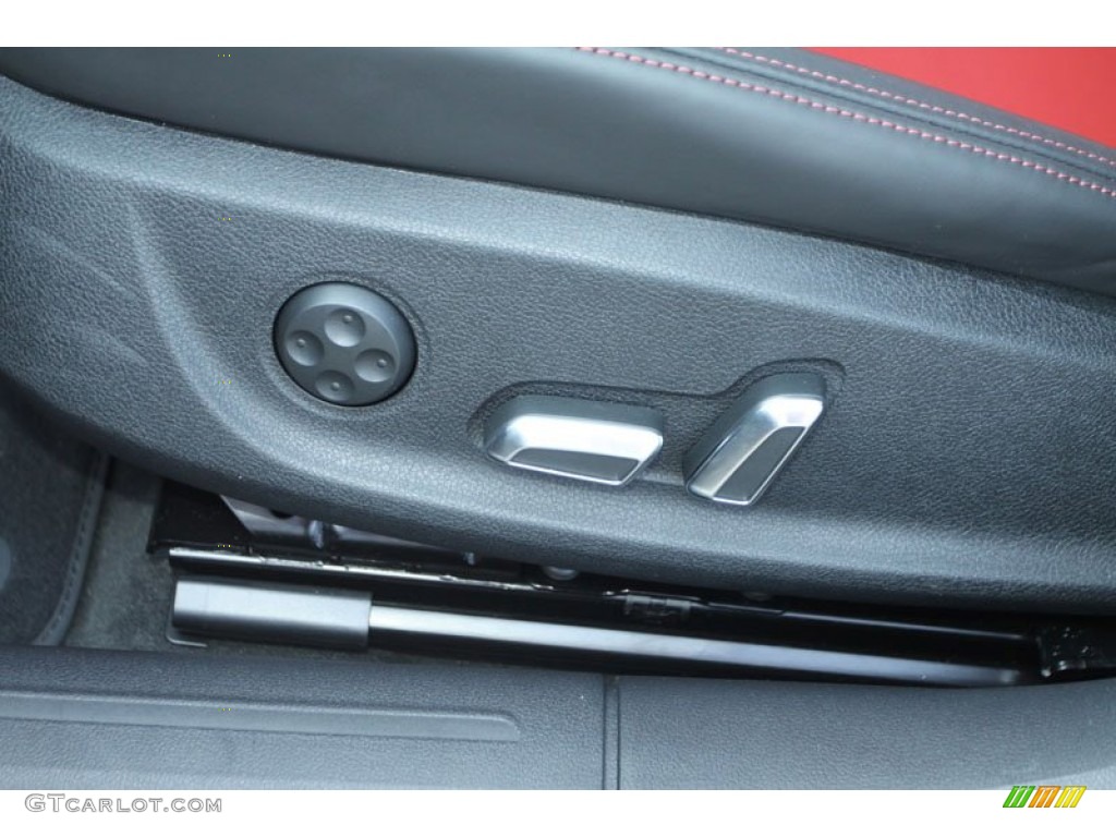 2013 Audi S4 3.0T quattro Sedan Controls Photo #69050633