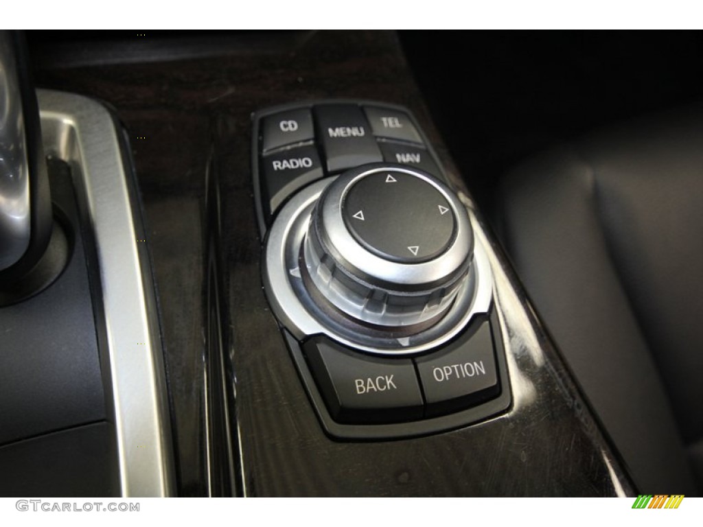 2011 BMW 5 Series 535i Sedan Controls Photo #69051950