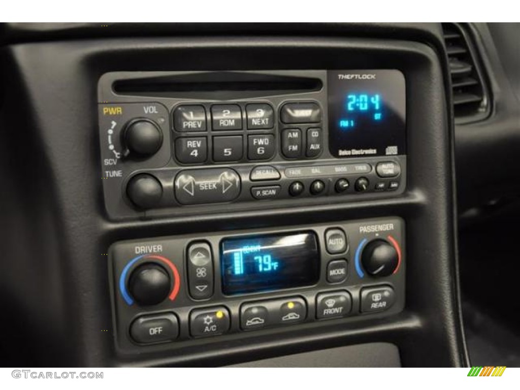2004 Chevrolet Corvette Convertible Audio System Photo #69054458