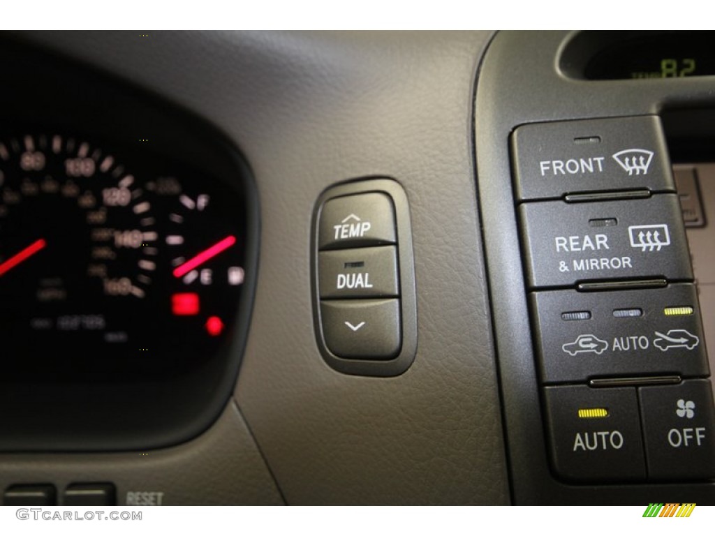 2001 Lexus LS 430 Controls Photo #69056826