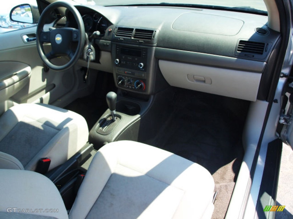 2006 Cobalt LS Coupe - Ultra Silver Metallic / Gray photo #10