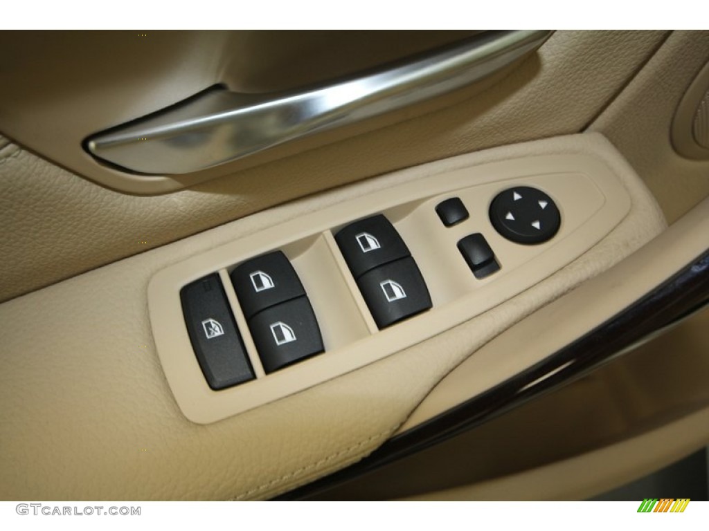 2013 BMW 3 Series 328i Sedan Controls Photo #69057623