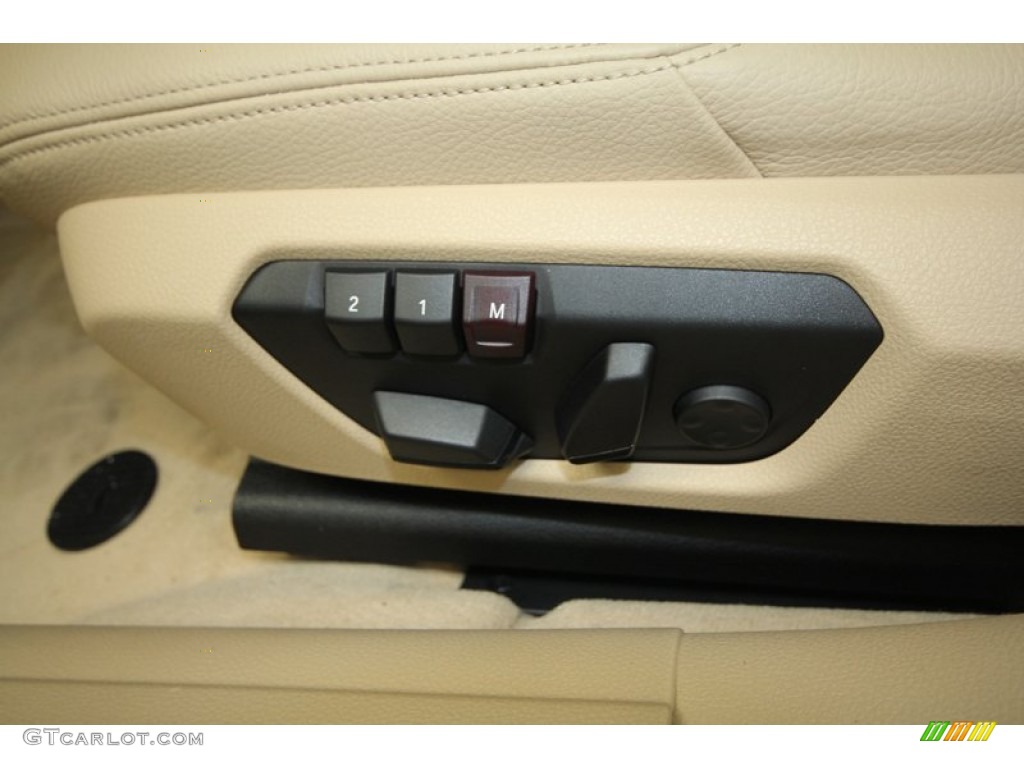 2013 BMW 3 Series 328i Sedan Controls Photo #69057632