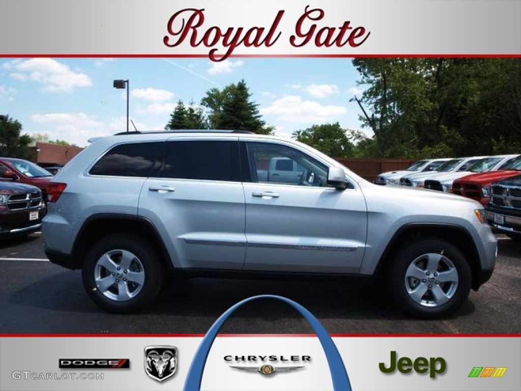 2013 Grand Cherokee Laredo X Package 4x4 - Bright Silver Metallic / Dark Graystone/Medium Graystone photo #1