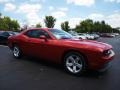 Redline 3 Coat Pearl - Challenger SXT Photo No. 2