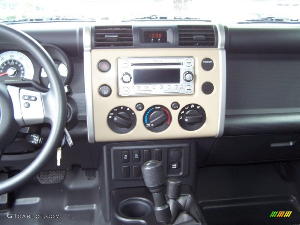 2011 FJ Cruiser TRD 4WD - Quicksand / Dark Charcoal photo #8