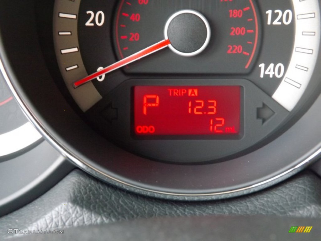 2013 Forte LX - Bright Silver / Stone photo #11