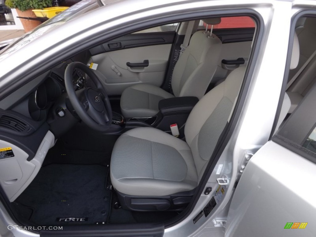 2013 Forte LX - Bright Silver / Stone photo #12