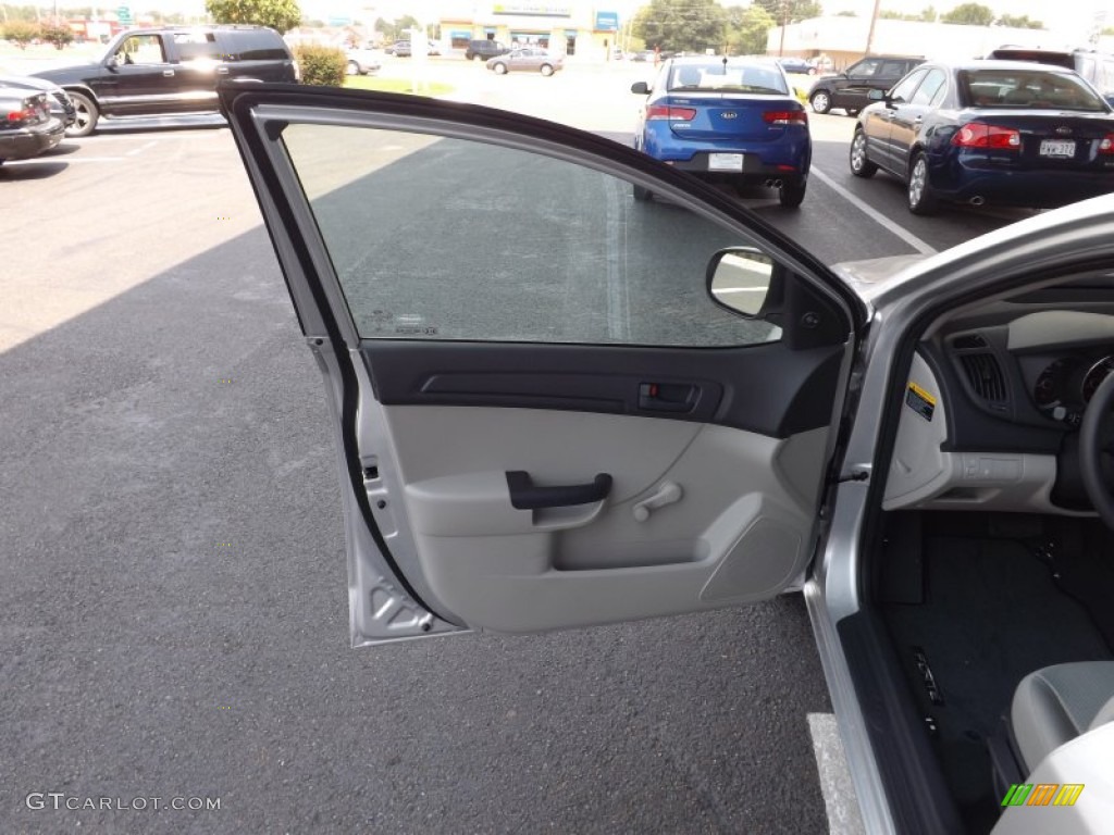 2013 Forte LX - Bright Silver / Stone photo #14