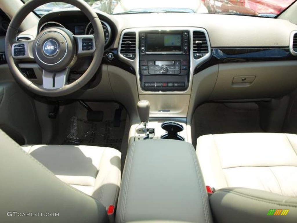 2013 Grand Cherokee Laredo X Package 4x4 - Bright Silver Metallic / Dark Graystone/Medium Graystone photo #5