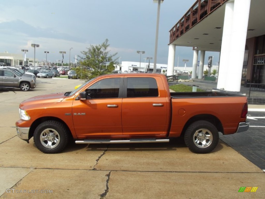 2010 Ram 1500 Big Horn Crew Cab - Sunburst Orange Pearl / Light Pebble Beige/Bark Brown photo #5