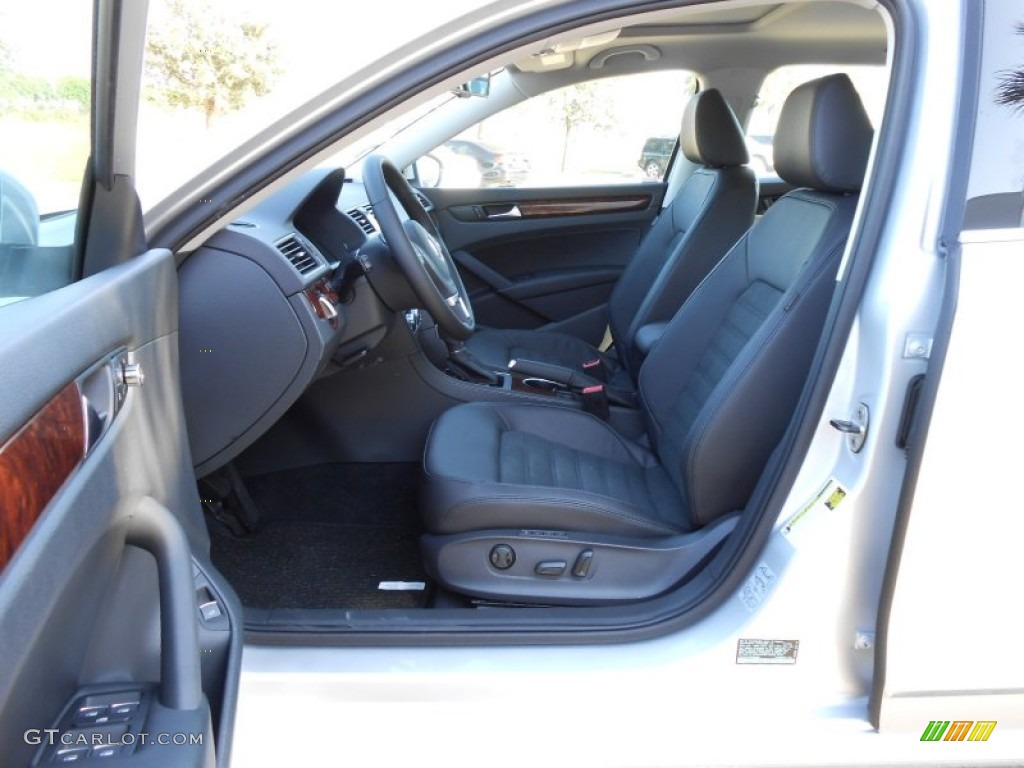 Titan Black Interior 2013 Volkswagen Passat 2.5L SEL Photo #69062300