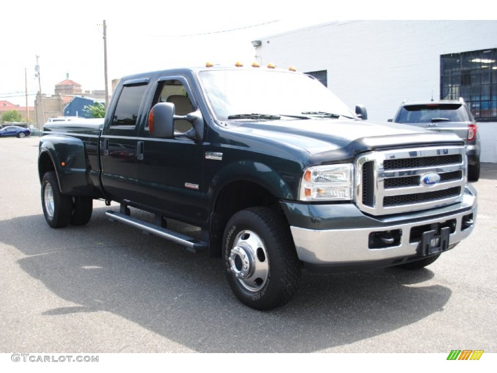 2005 F350 Super Duty XLT Crew Cab 4x4 Dually - Dark Green Satin Metallic / Tan photo #7
