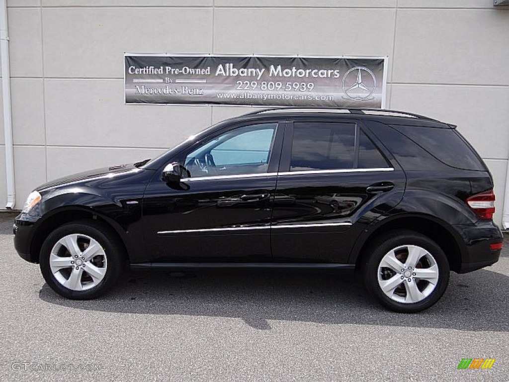 2010 ML 350 BlueTEC 4Matic - Black / Black photo #1