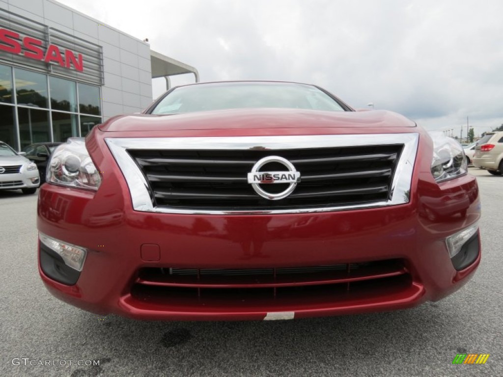 2013 Altima 2.5 - Cayenne Red / Beige photo #8